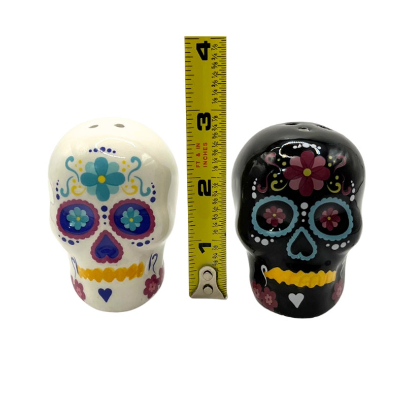 BW Day of the Dead Sugar Skull Ceramic Salt and Pepper Shakers Set New with Box