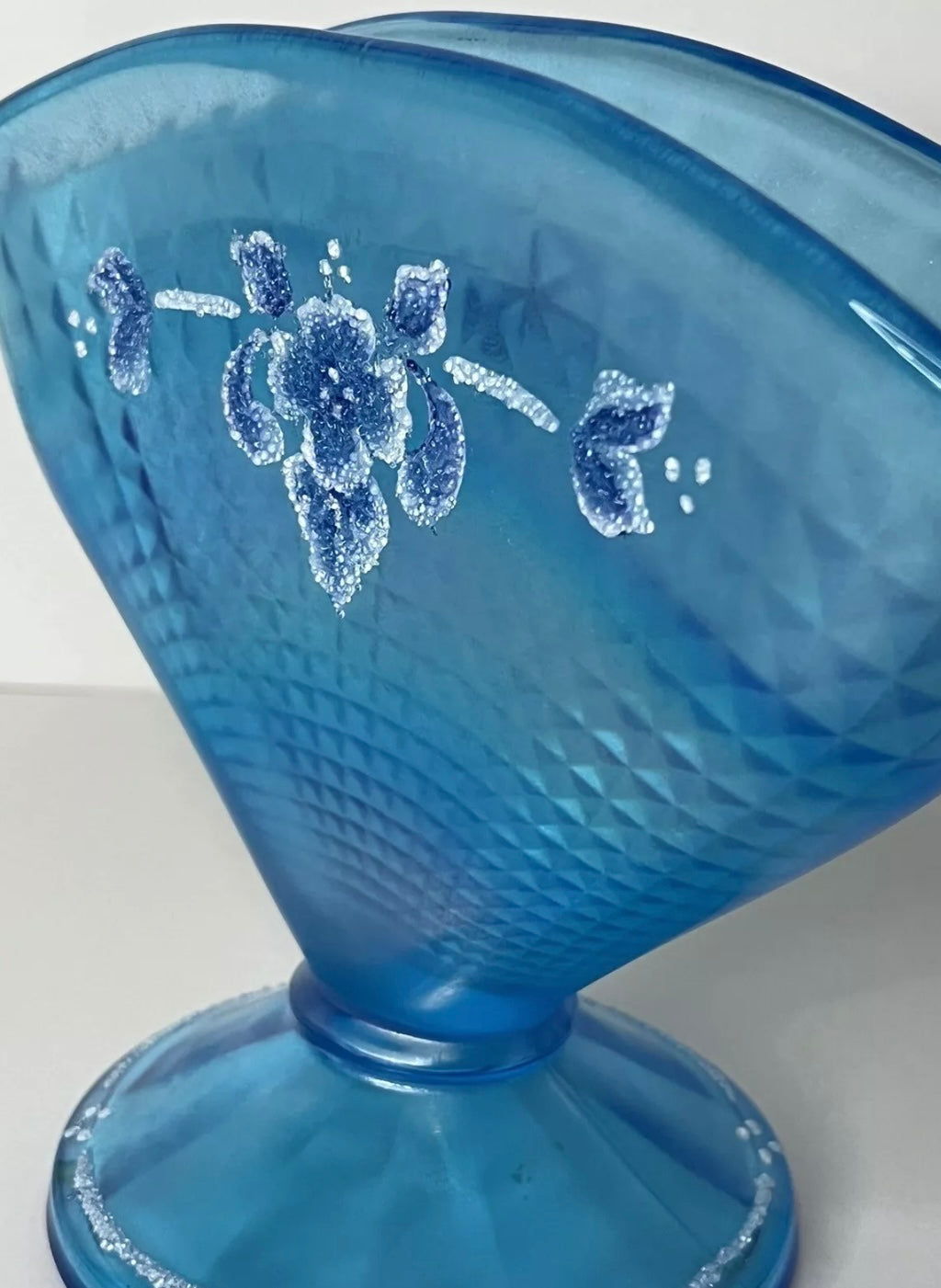 Fenton 90th Beaded Fan Vase
Diamond Pt. Optic Stretch