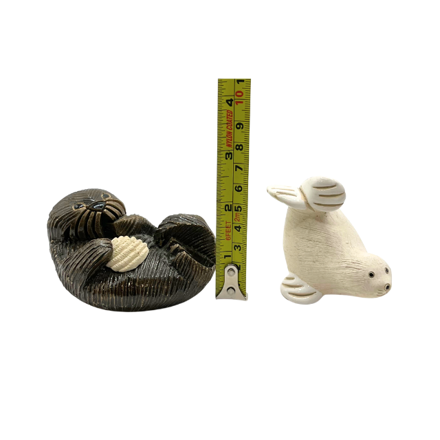 Vintage Artesania Rinconada Otter with Shell & Baby White Seal Figurine Set