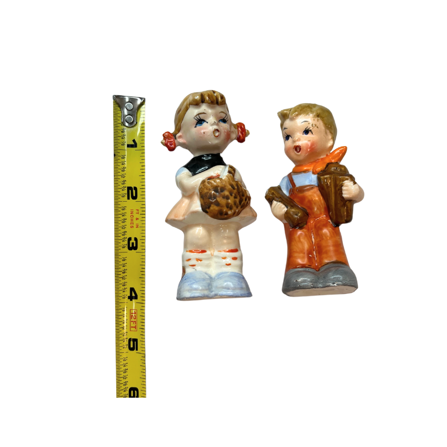 Mid Century "Big Shoes to Fill" Hummel Style Boy & Girl ARTMARK Shaker Set Made in Japan