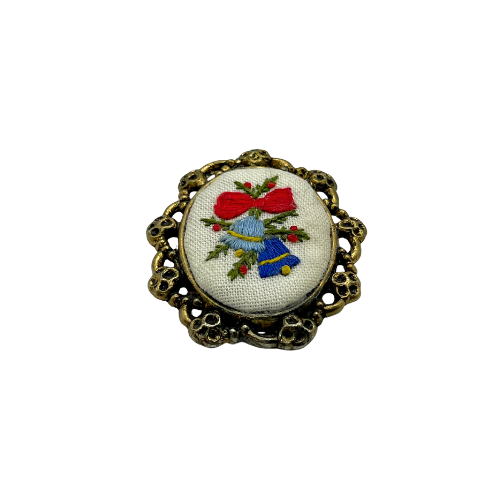 * Lee Wards Vintage Needlepoint Pendant Brooch Hand Made