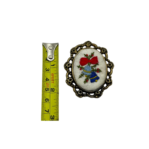 * Lee Wards Vintage Needlepoint Pendant Brooch Hand Made