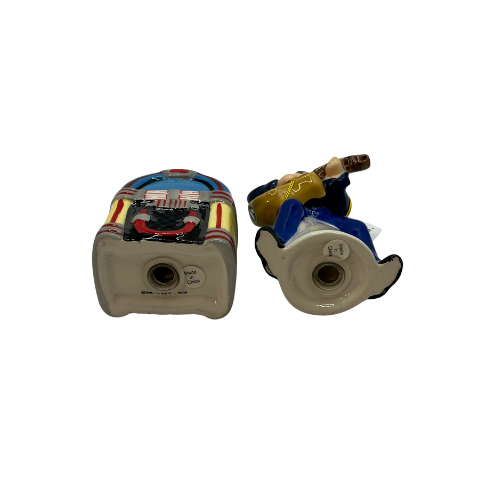 Elvis Presley with Jukebox Magnetic Salt and Pepper Shaker Set New with Tags