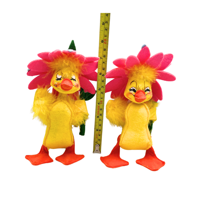 2014 Annalee Spring Showers Duck Dolls w/ Pink Flower Umbrella 8" Tall