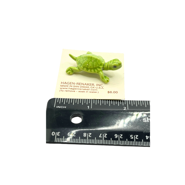 Hagen Renaker Green Mama Turtle Collectible Figurine with Display Card