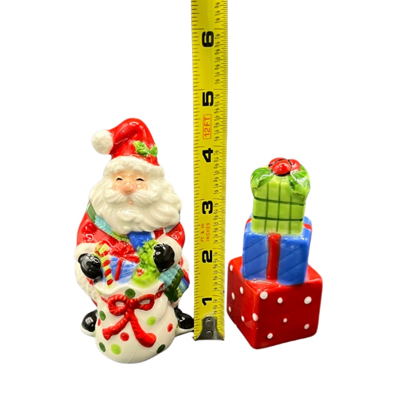 Vintage Fitz and Floyd Be Merry Santa Claus Stack of Gifts Salt & Pepper Shakers