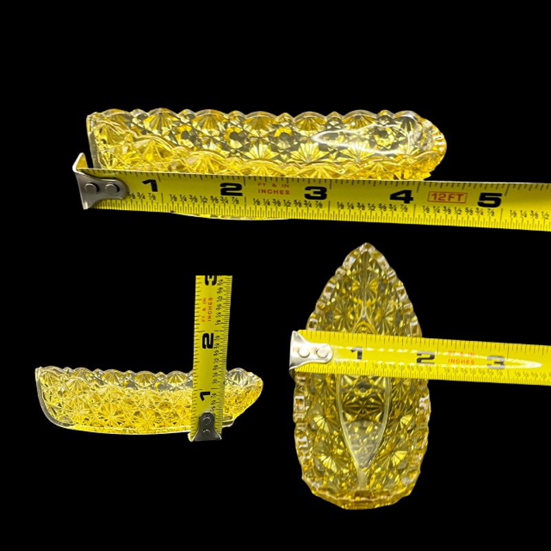 Vintage Amber Yellow Pressed Glass Canoe Dish Daisy & Button Pattern