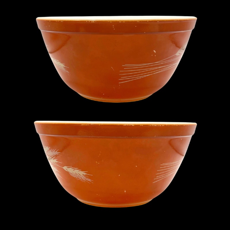 Vintage Pyrex Autumn Harvest Cinderella Mixing Bowl Set 2.5L / 1.5L Wheat