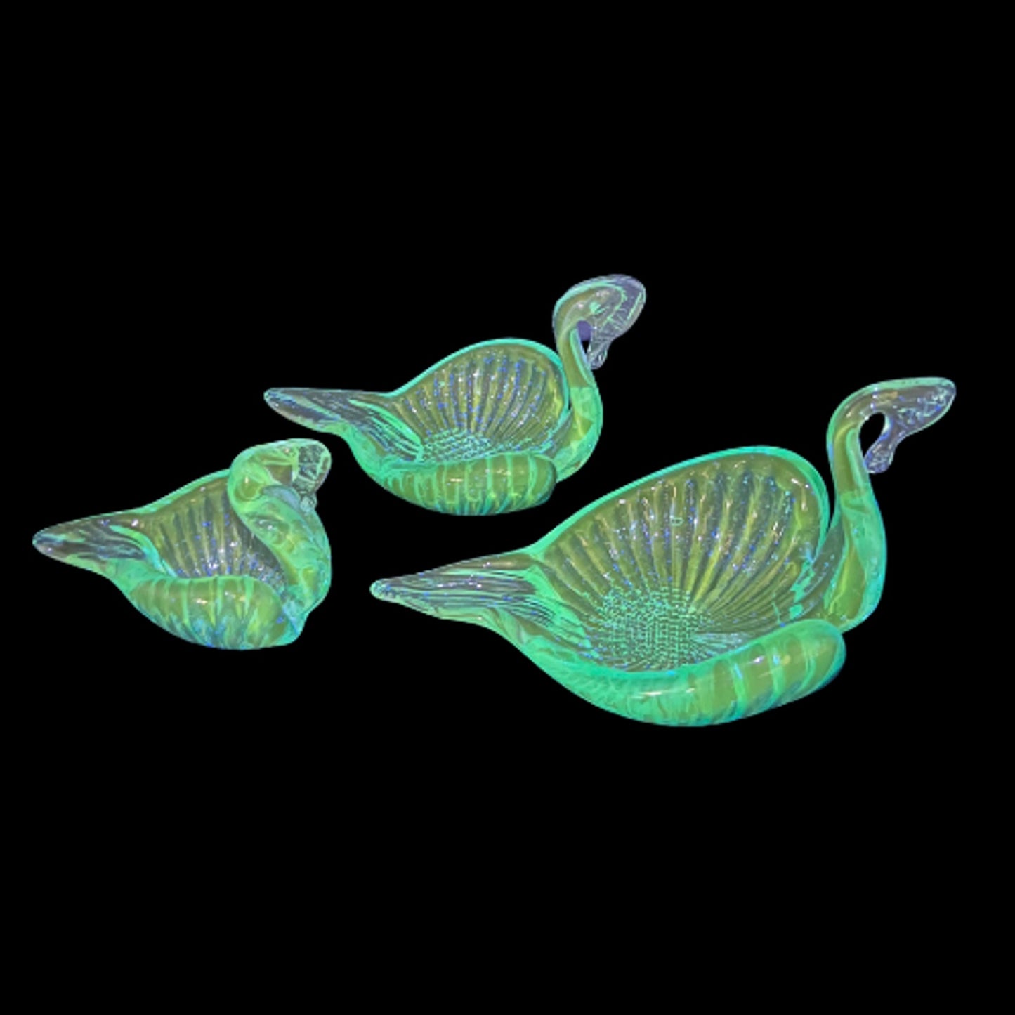 Vintage Blown Glass Nesting Swans Set Blue Turquoise Art Glass Figurines w/ Glow
