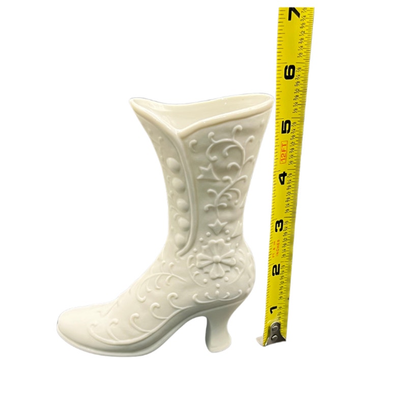 Vintage Bisque Ceramic Victorian Shoe Boot Figurine Bud Vase Japan PR-27C