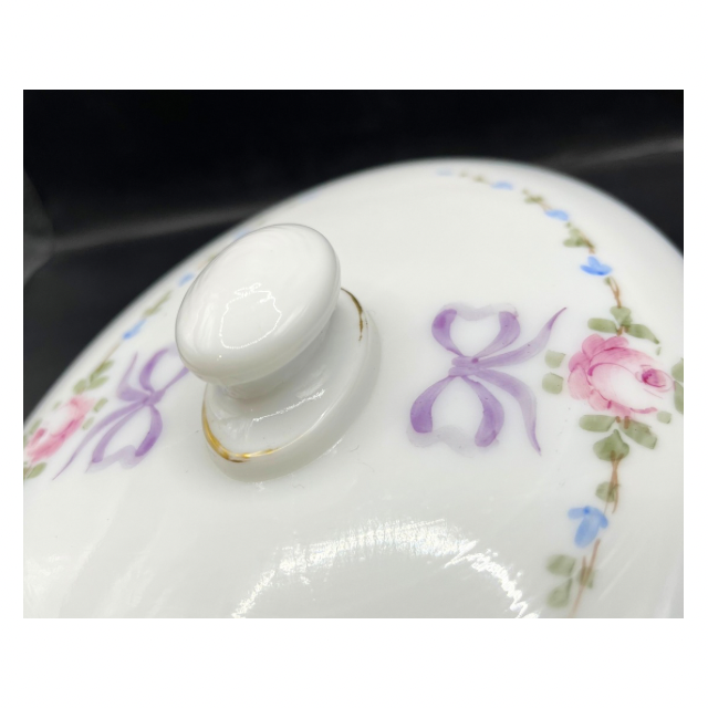 Westmoreland  Roses & Bows Oval Chocolate Box White Milk Glass Cottagecore Decor