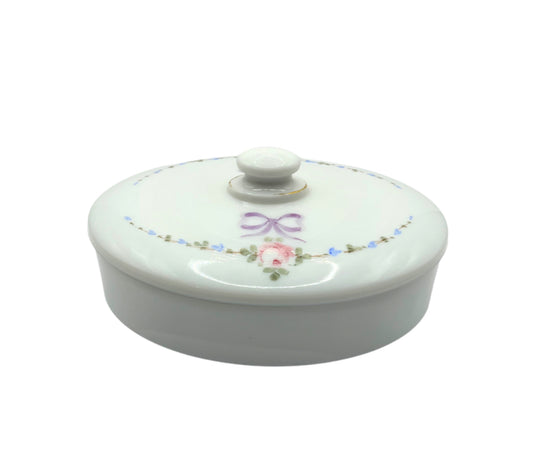 Westmoreland  Roses & Bows Oval Chocolate Box White Milk Glass