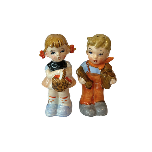 Mid Century "Big Shoes to Fill" Hummel Style Boy & Girl ARTMARK Shaker Set Made in Japan