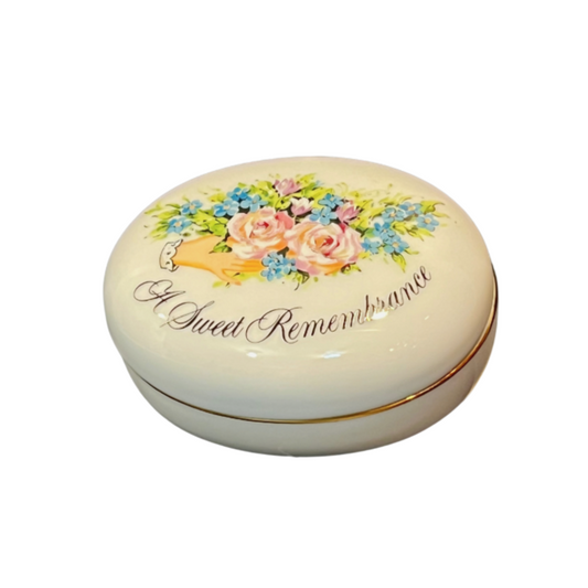 1980s Sweet Remembrance Token of Love Keepsake Trinket Box Avon