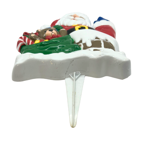 Vintage Plastic Mold Christmas Lawn Decor Stakes NEW DESINS INC.  - Flaw on Santa
