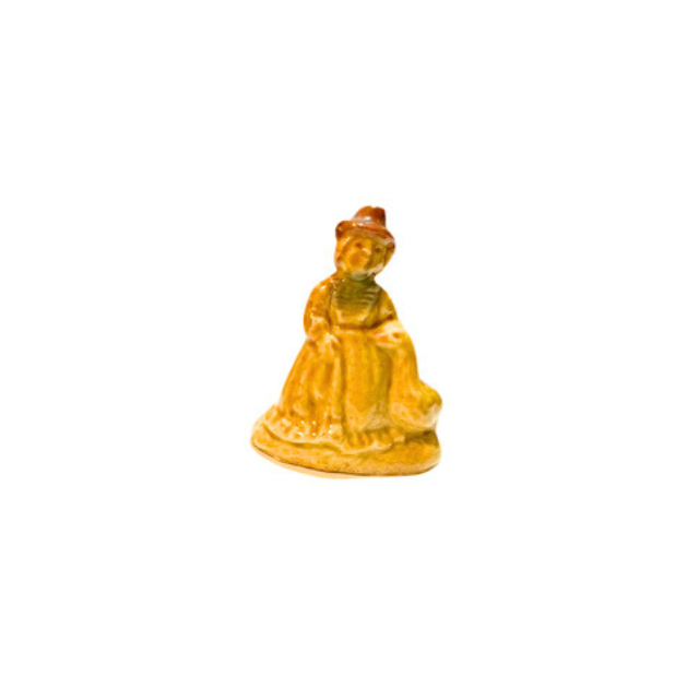 1970s Wades Whimsie Nursery Rhyme Characters Figurines * Little Miss Muffet, Old King Cole, Mother Goose, Dr. Foster, The Pied Piper, and Tom, Tom the Piper's Son *  Set of 6 Glazed Porcelain