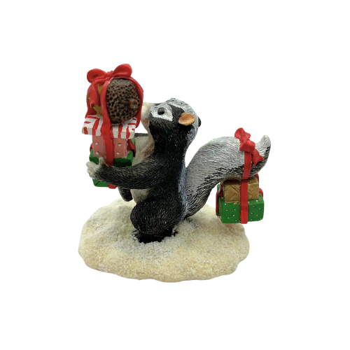 Vintage Charming Tails "Bearing Gifts" 87/600 Christmas Skunk  Figurine  By Dean Griff
