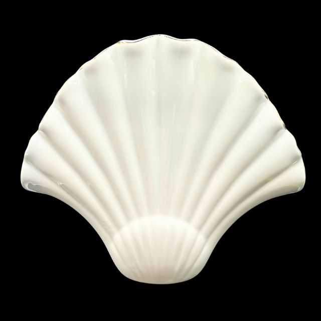 Lilly Pulitzer Seashell Vase Decorative Ceramic Nautical Beach House Decor White with Gold Trim