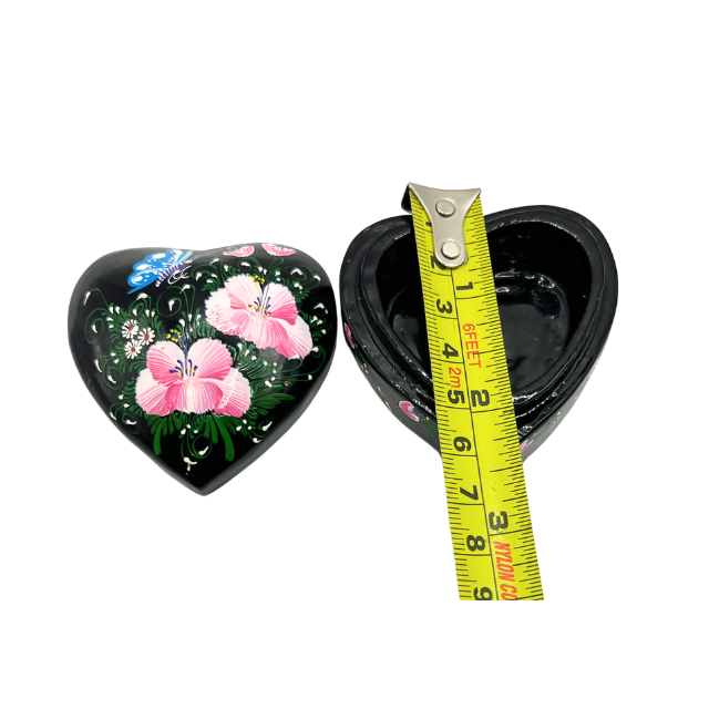 Vtg Black Lacquered Heart Shaped Lidded Trinket Box Hand Painted Made in Thailand