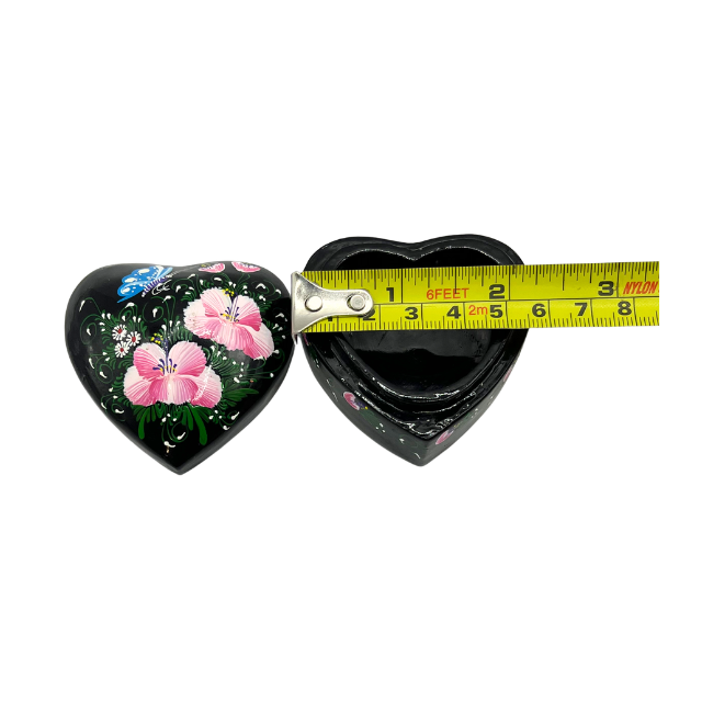 Vtg Black Lacquered Heart Shaped Lidded Trinket Box Hand Painted Made in Thailand