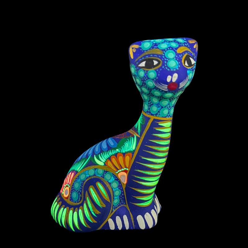 Vintage Mexican Folk Art Alebrije Cat Figurine Hand Painted Ceramic