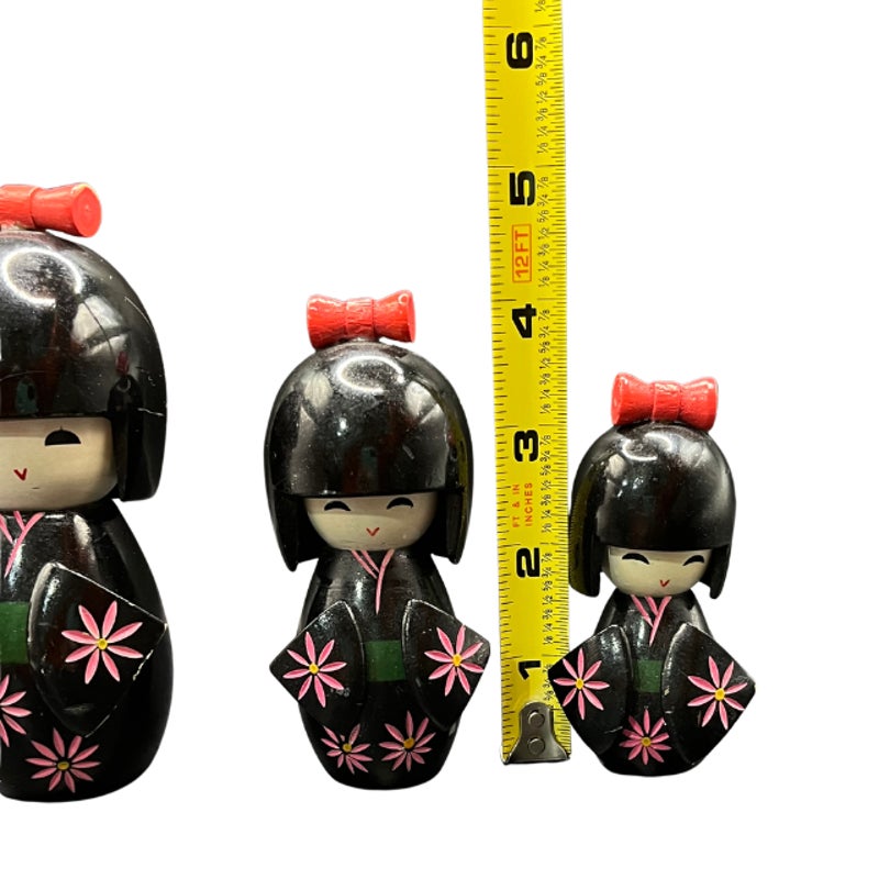 Vintage Japanese Kokeshi Dolls Set Hand Painted Black Kimonos Pink Floral